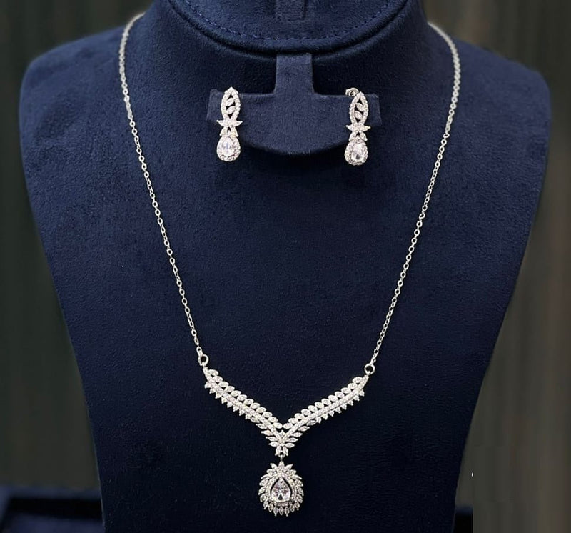 Elite V-Shape Sparkle Set