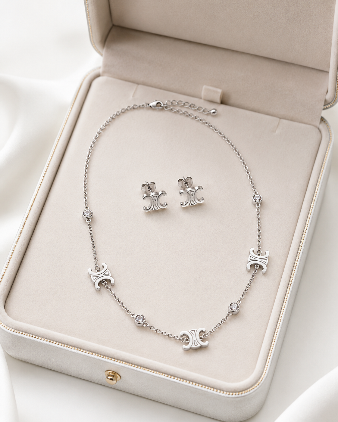 Elegant Silver Jewelry Set