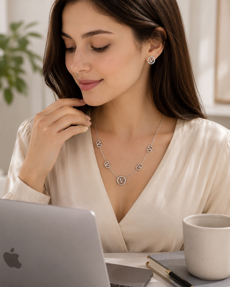 Woman Elegant Silver Jewelry Set