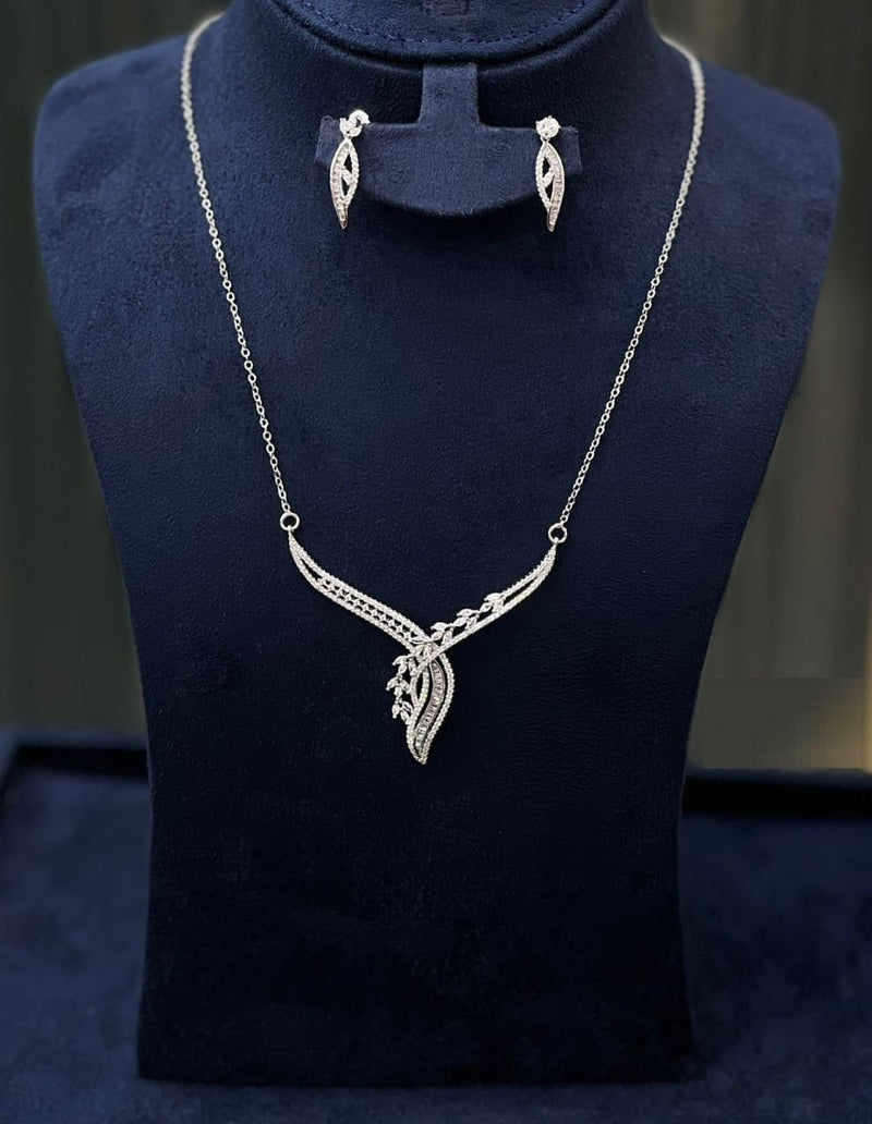 Curved Leaf Jewelry Set