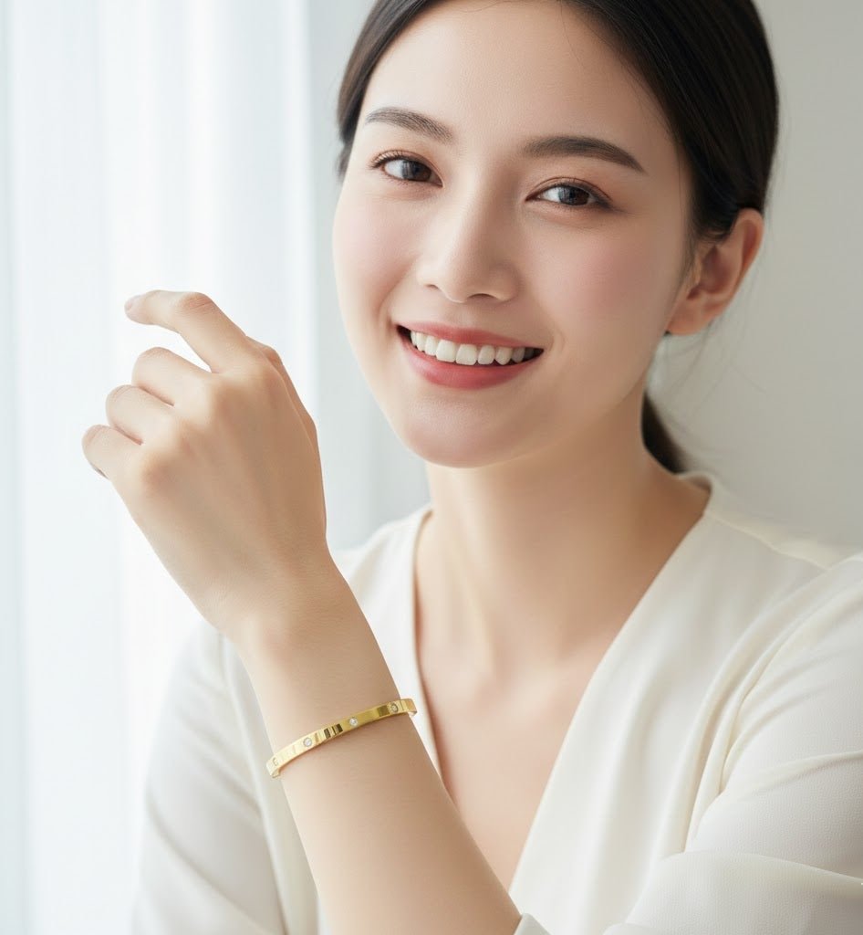Diamond Studded Bangle