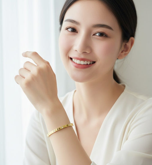 Diamond Studded Bangle