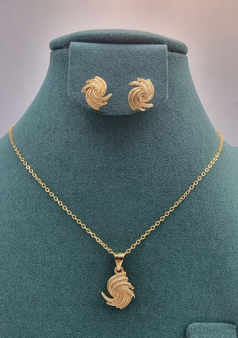 Elegant Swirl Necklace Set