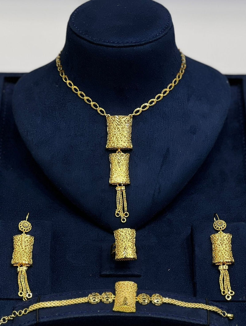 Luxe Regal Tassel Gold Jewelry Set