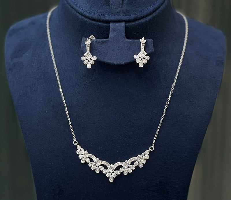 Opaline Majesty Necklace Set